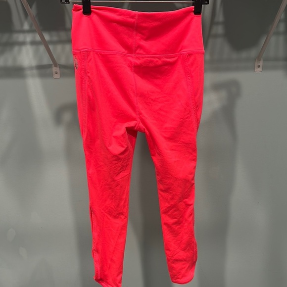 Free People Movement 3/4 legging cutout - Picture 7 of 7